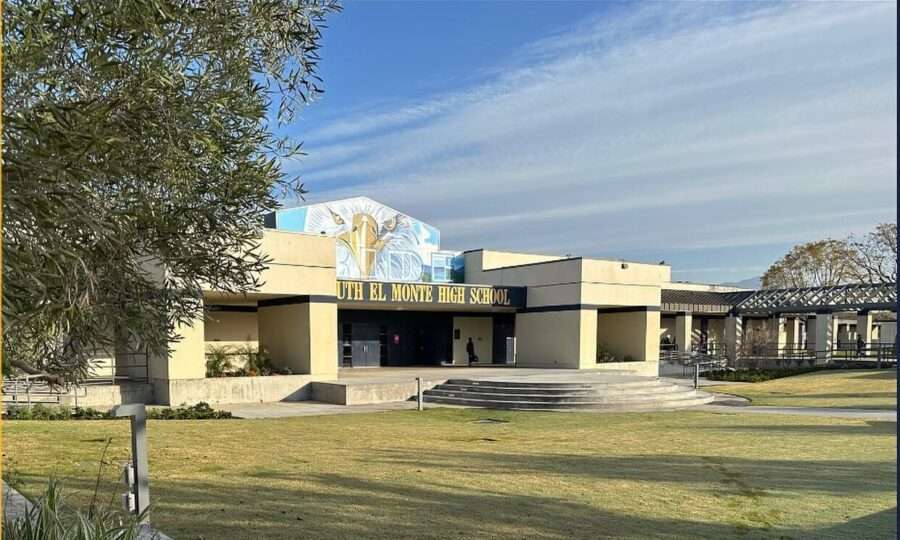 South El Monte Highschool Technology Workshop Builds Parent Skills